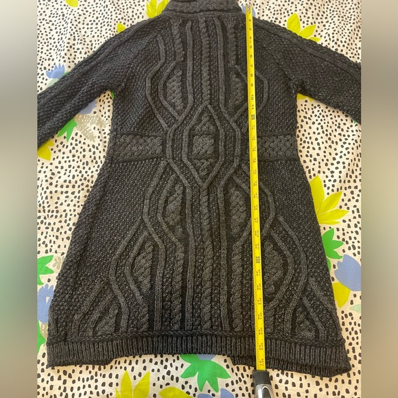 Inis Crafts 100% Irish wool cable knit long cardigan dark fairy grunge heirloom - Picture 4 of 7